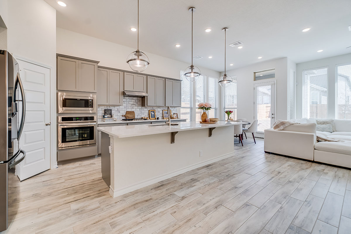 custom-kitchen-neutral-cabinets-open-layout